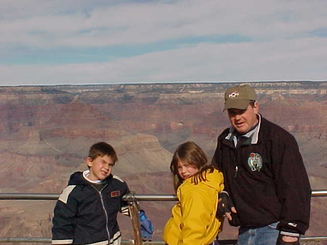 DAD NIKOLE ZAK GRAND CANYON.JPG
