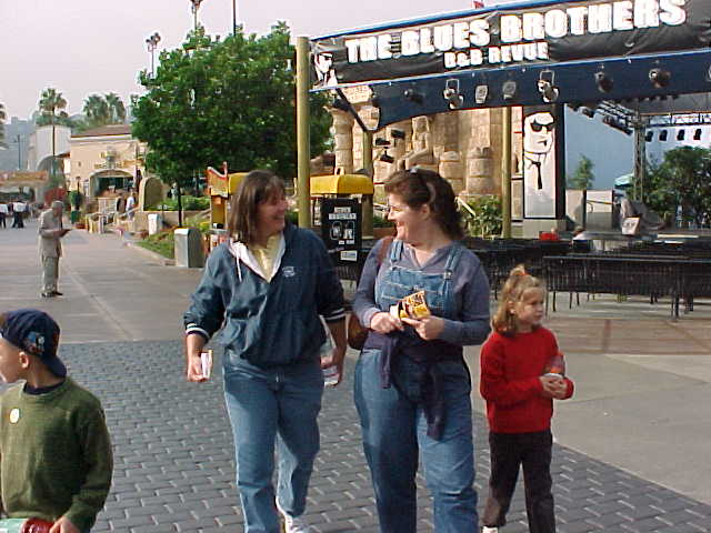 universal with cousins.JPG